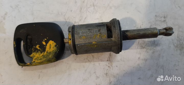 Личинка замка багажника Ford focus 1