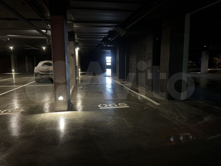 Машиноместо, 13 м²