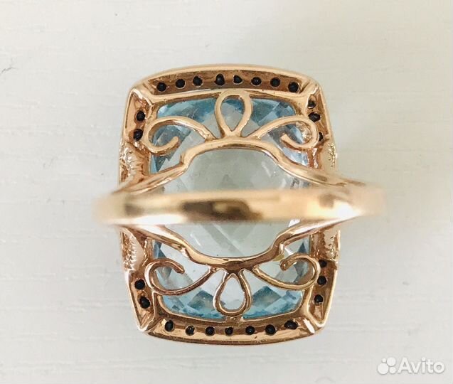 Золотое кольцо топаз 2 см чер,бел.брилл