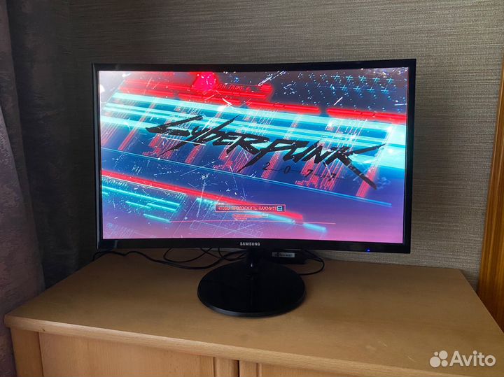 Монитор Samsung 24 дюйма изогнутый