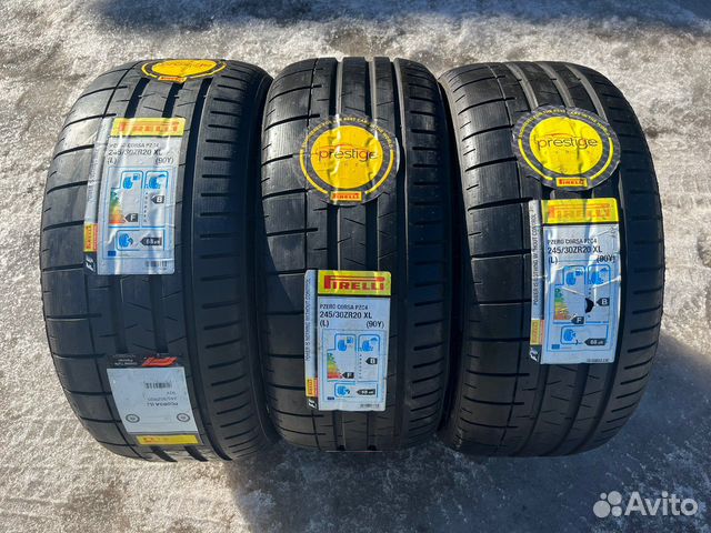 Pirelli P Zero Corsa 245/30 R20