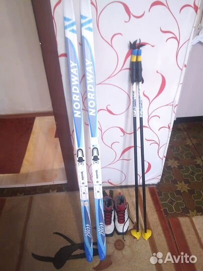 Лыжи беговые детские 140 с ботинками 34