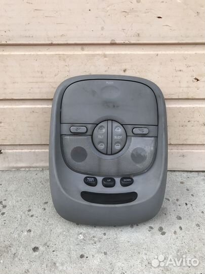 Плафон салонный Kia Sorento 1 957103E710