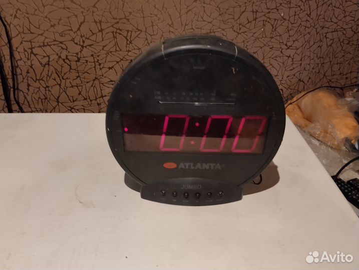 Часы электронные настольные