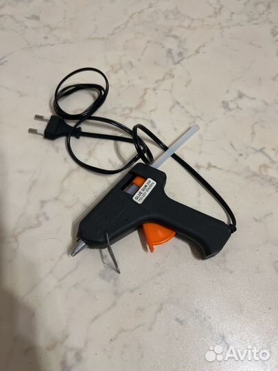 Клеевой пистолет