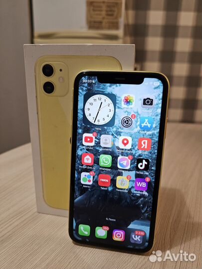 iPhone 11, 64 ГБ