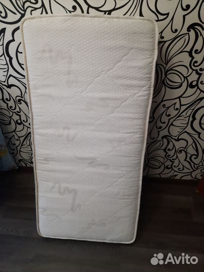 Кроватка детская с матрасом