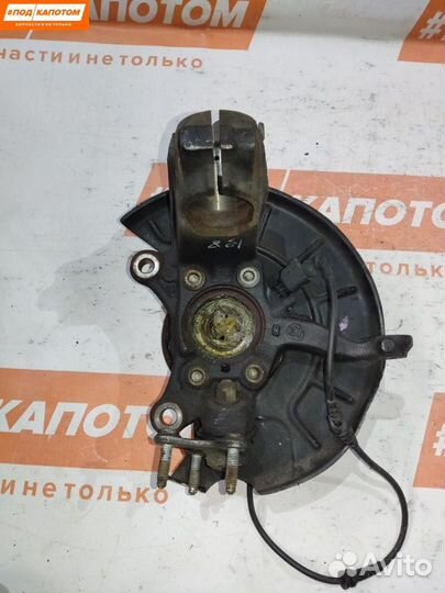 Кулак передний правый Volkswagen Golf 5 2008