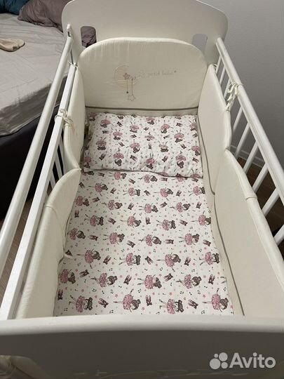 Детская кровать с рождения с мятником и шкафчиком