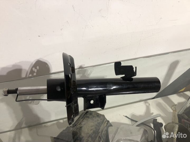 Амортизатор газовый правый volvo S60 ford S-MAX