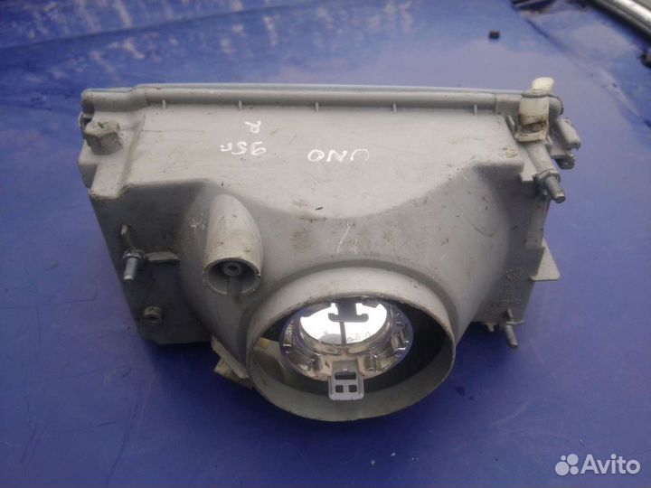 Правая фара на Фиат Уно 1995 г.в