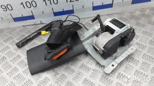 Ремень безопасности с пиропатроном сиденья передне