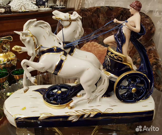 Статуэтка Фарфор Royal Dux.Марс на колеснице Роял