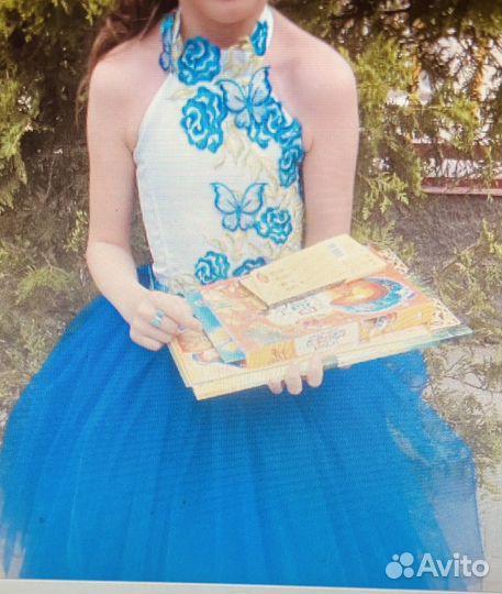 Платье праздничное