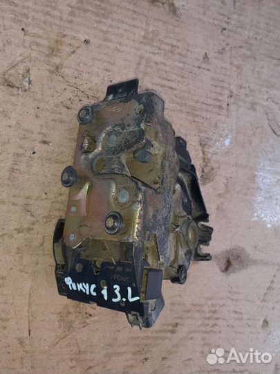 Замок двери задний левый Форд Фокус 1