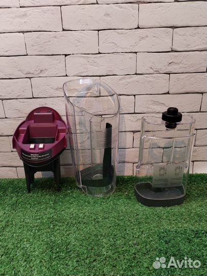 Вертикальный моющий пылесос Thomson VH20BW02