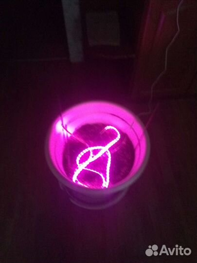 Большой цветочный горшок