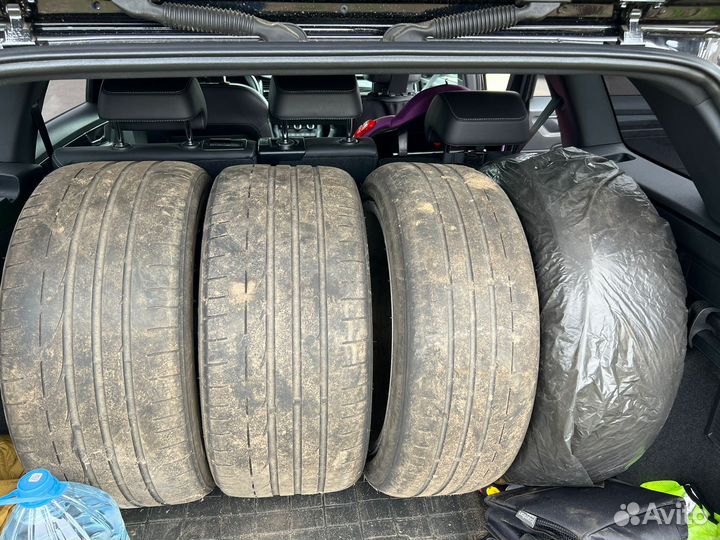 Bridgestone Potenza S001 225/45 R18 и 255/40 R18 95Y