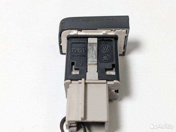 Кнопка обогрева сидений Vw Polo CFN 2013