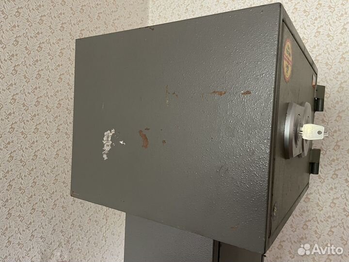 Сейф для документов или оружия