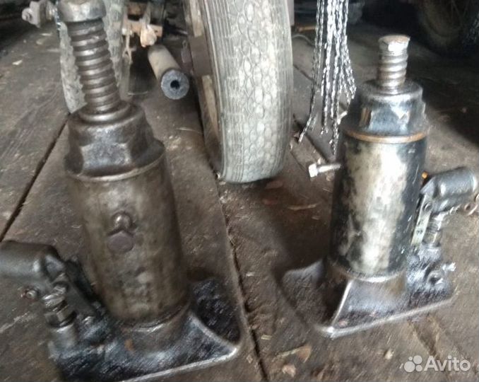 Домкрат гидравлический