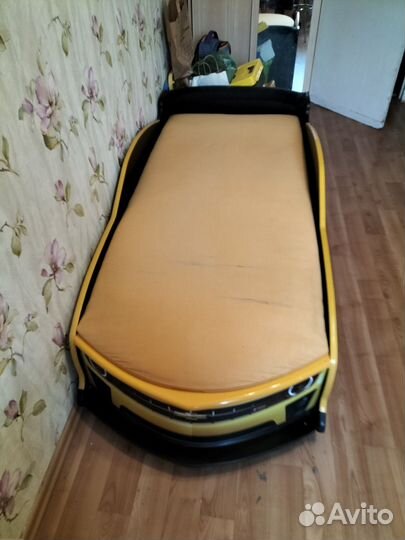 Кровать детская машина с ящиком для вещей