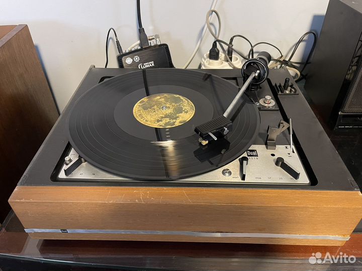 Проигрыватель винила Dual 1218