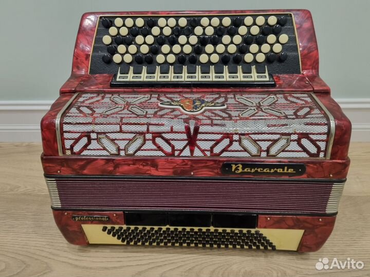 Немецкий кнопочный аккордеон (баян) Barcarole