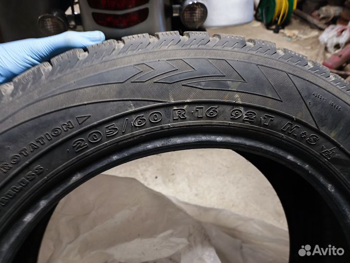 Gislaved Nord Frost 5 205/60 R16 96T