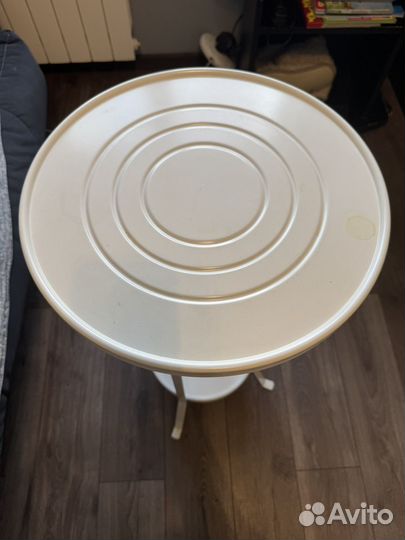 Журнальный столик IKEA белый