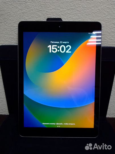 Планшет Apple iPad 9.7