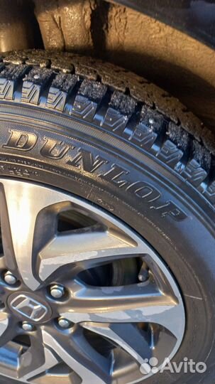 Dunlop SP Winter Ice 01 205/60 R16