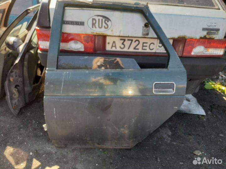 Дверь задняя левая Ваз 2110 хор.сост