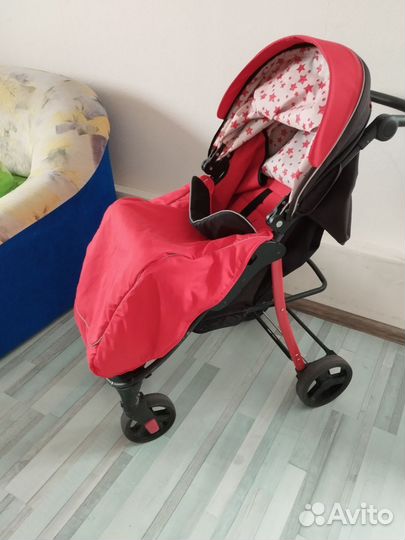 Коляска прогулочная