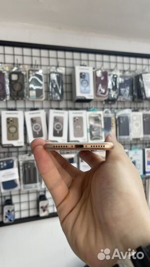 iPhone 8, 64 ГБ