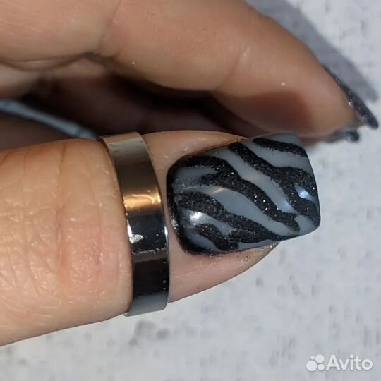 Наращивание ногтей, маникюр, педикюр