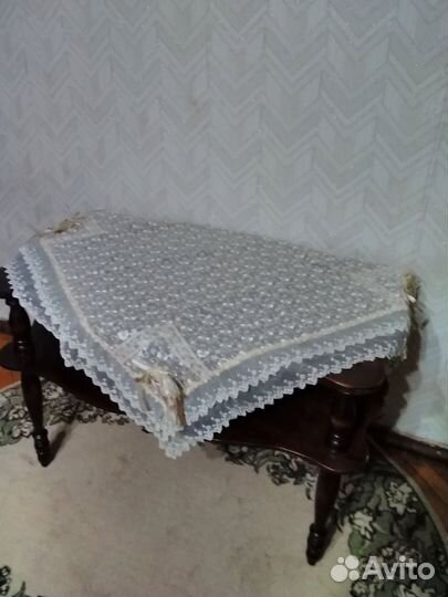 Журнальный стол массив