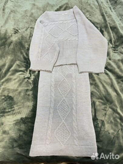 Костюм женский теплый с юбкой