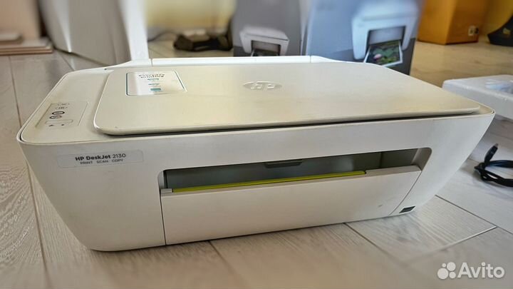 Цветной струйный принтер/сканер hp deskjet 2130