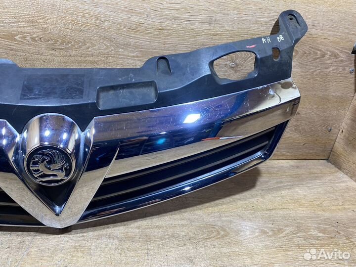 Решетка радиатора Opel Astra H рест Арт. 130328