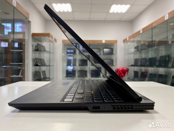 Игровой ноутбук Lenovo Legion (мало б/у)