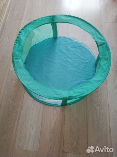 Детский сухой бассейн с мячиками