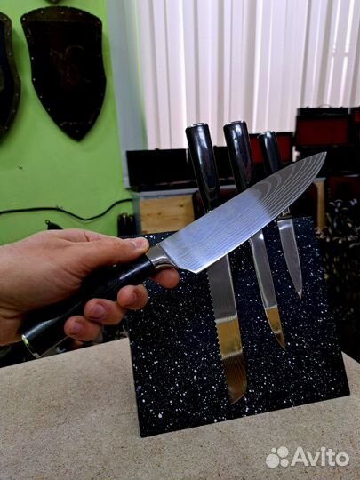 Набор кухонных ножей с подставкой