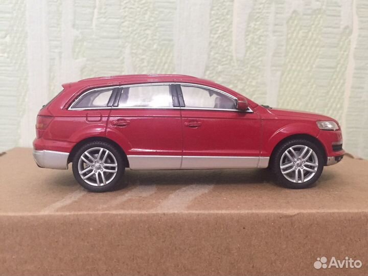 1:43 Ауди Audi Q7