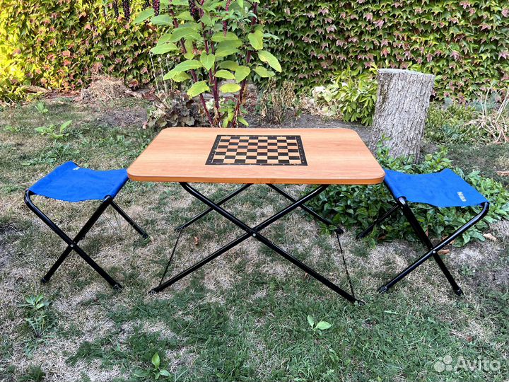 Стол со стульями для пикника