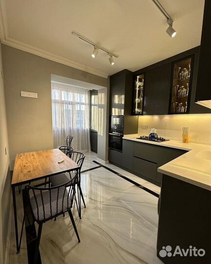 Кухня на заказ угловая