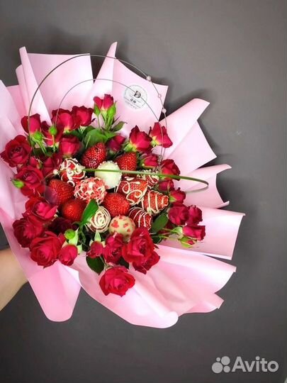 Клубника в шоколаде букеты