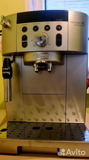 Кофемашина delonghi magnifica