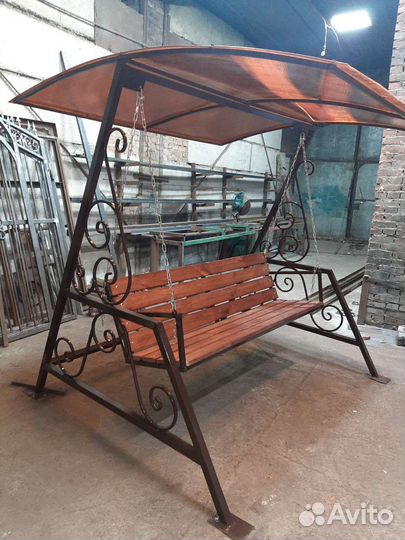 Садовые качели новые