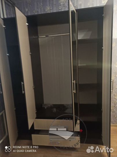 Шкаф распашной